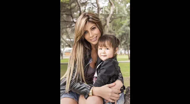 Su hija lo es todo para ella Su hija lo es todo para ella