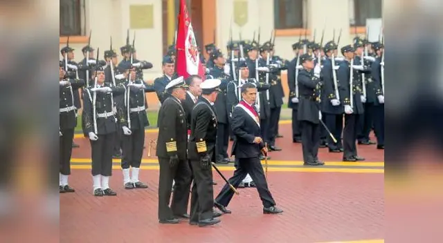 Dice que su gestión respalda procesos internos de los institutos armados.