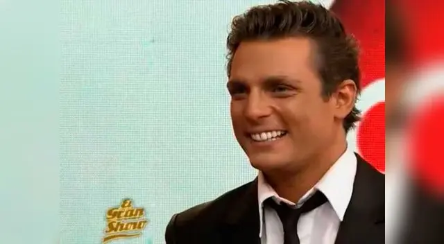 Nicola Porcella fue el Luis Miguel de la noche.