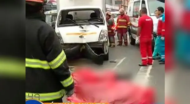 Tragedia ocasionó que el tránsito sea restringido por varios minutos