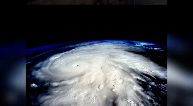 Así se vio el monstruoso huracán Patricia, desde el espacio, antes de azotar la costa oeste de México.