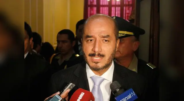 Instó a las familias de los policías mudarse a zonas menos peligrosas.