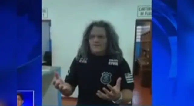 Agentes mostraron la máscara de delito.