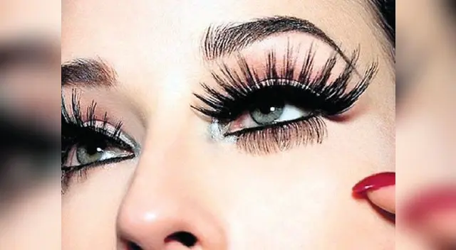 Arréglate las pestañas. Arréglate las pestañas.