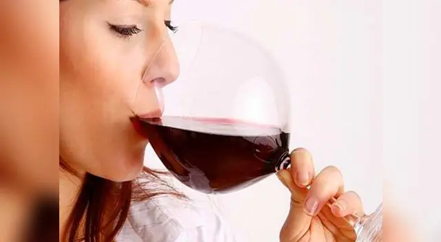 Beber el vino sintetiza y pasa a formar parte de nuestra sangre. Beber el vino sintetiza y pasa a formar parte de nuestra sangre.