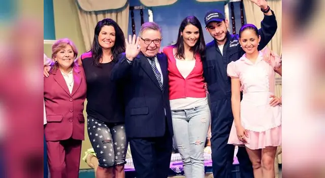 Estrena obra musical en el teatro Canout.