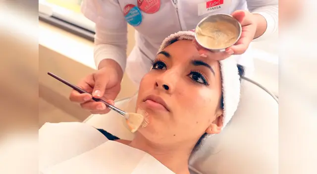 Nunca te olvides de echarte, después de la crema del día, el bloqueador.