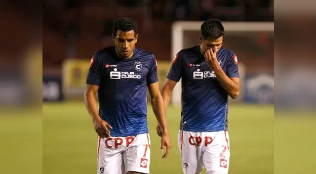 Sería muy triste si Cienciano se fuera a la baja. Sería muy triste si Cienciano se fuera a la baja.