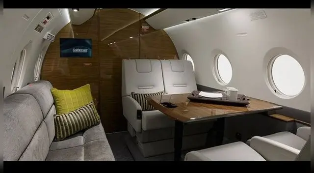 El jet y la película sobre Ronaldo se estrenaron el mismo día 