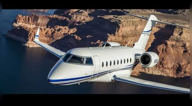 El jet y la película sobre Ronaldo se estrenaron el mismo día 