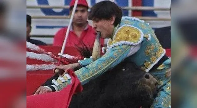 Pese a la graves heridas torero siguió toreando. Pese a la graves heridas torero siguió toreando.
