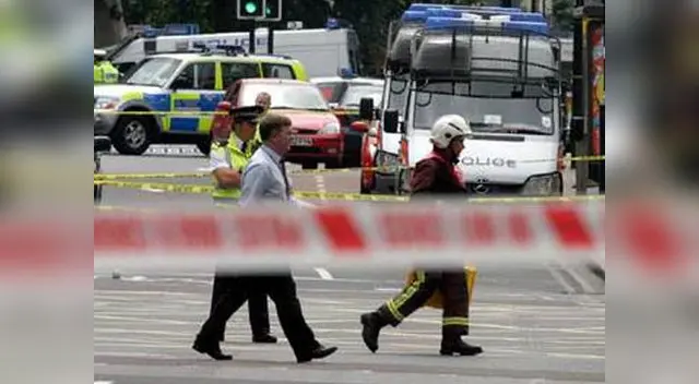 Vehículo sospechoso habría originado la detonación.