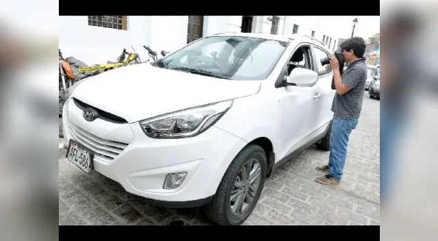 En este vehículo se desplazaban víctima y amigo cuando fueron atacados En este vehículo se desplazaban víctima y amigo cuando fueron atacados