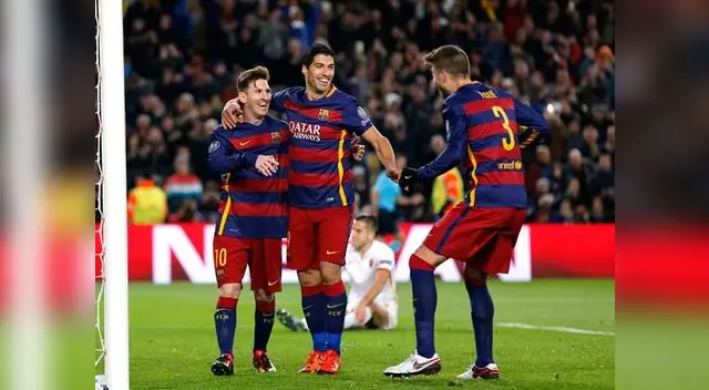 Messi, Suárez y Neymar celebran uno de los goles.