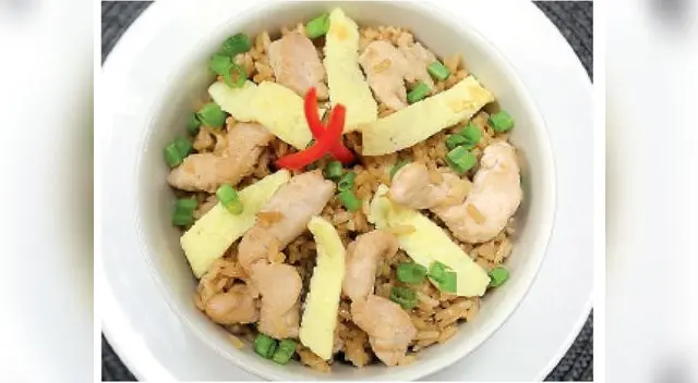 El secreto del chef: Agregar un poco de perejil picado al chaufa