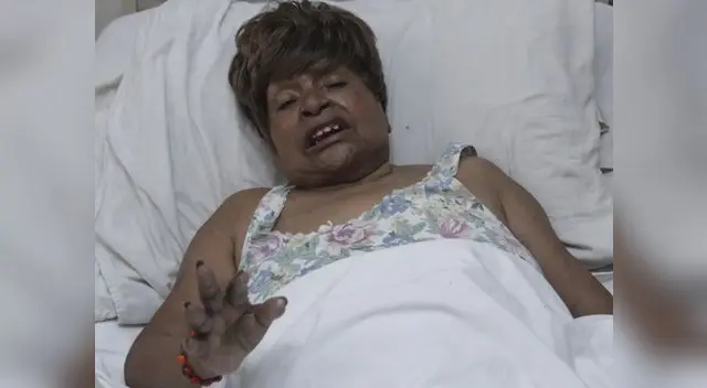 Su hija Zoila le pide al señor por su restablecimiento.