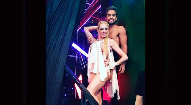 Brenda Carvalho y su bailarín, minutos antes de salir al set.