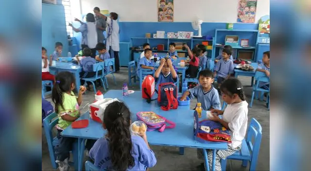 Piden a padres aceptar criterios pedagógicos para fijar edad límite Piden a padres aceptar criterios pedagógicos para fijar edad límite