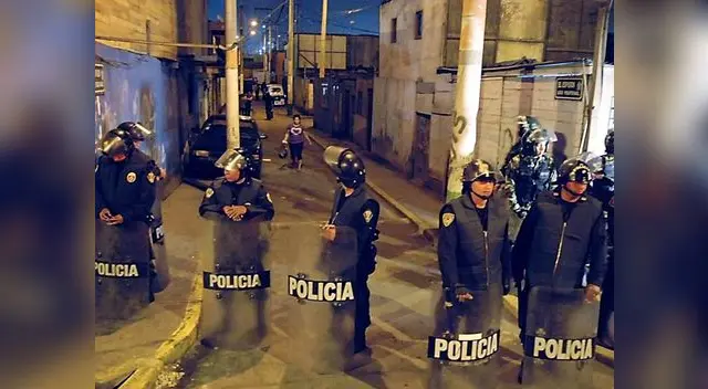 Policía detuvo a decenas de implicados por diversos delitos. Uno de ellos tenía licencia a nombre de 'Renzosky' Policía detuvo a decenas de implicados por diversos delitos. Uno de ellos tenía licencia a nombre de 'Renzosky'