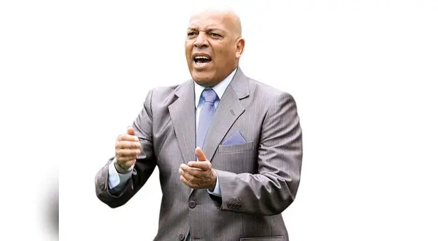 Espera ir conociendo a su plantel y luego decidir quiénes se van. Espera ir conociendo a su plantel y luego decidir quiénes se van.