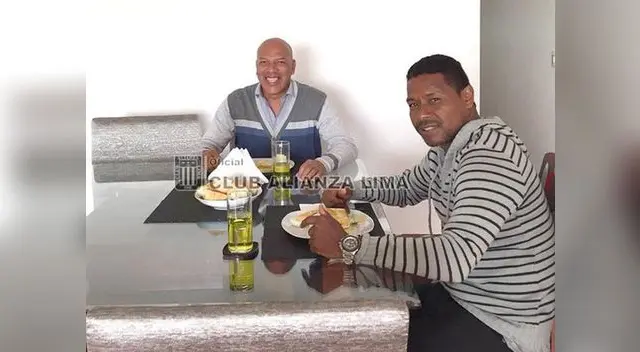 Aclaró que no tiene problemas con Jayo y lo quiere a su lado. Aclaró que no tiene problemas con Jayo y lo quiere a su lado.