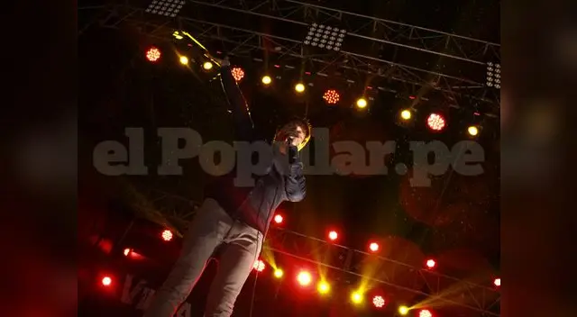 Salim Vera en la escena. Salim Vera en la escena.