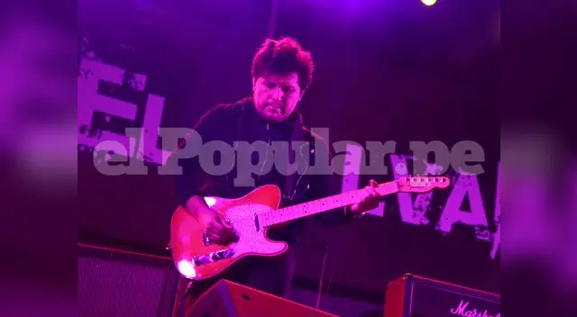 Manolo y su excéntrica guitarra. Manolo y su excéntrica guitarra.