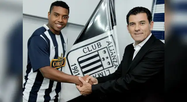 Bazán junto al gerente deportivo Gustavo Zevallos Bazán junto al gerente deportivo Gustavo Zevallos