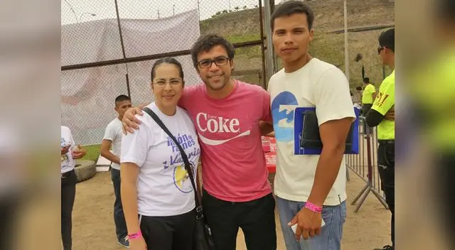 Más unidos que nunca para darle una mano a niña. Más unidos que nunca para darle una mano a niña.