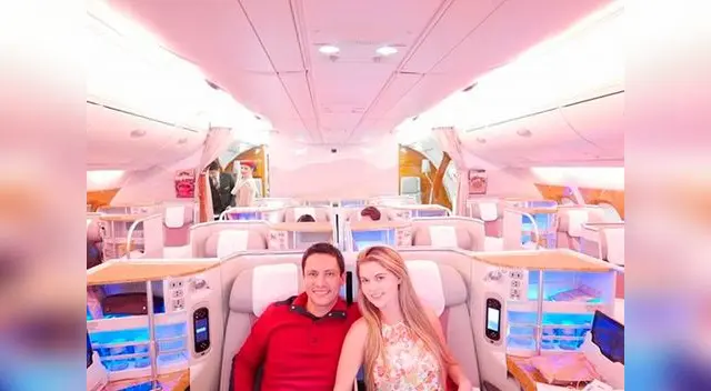 Parejita continúa fuera del país.