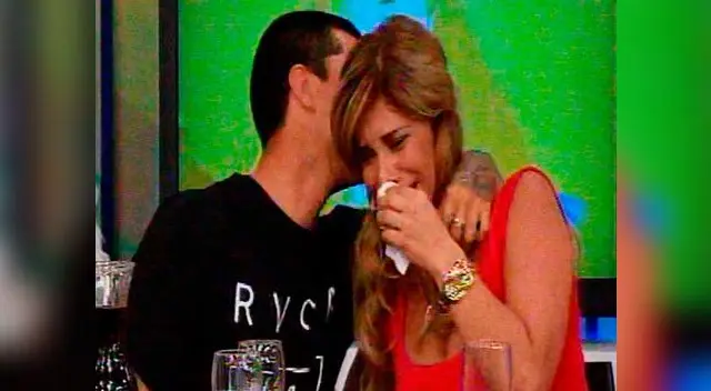 Sandra Arana 'se quebró' en vivo.