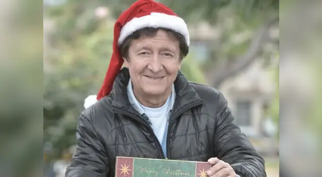 Está feliz de la vida. Está feliz de la vida.