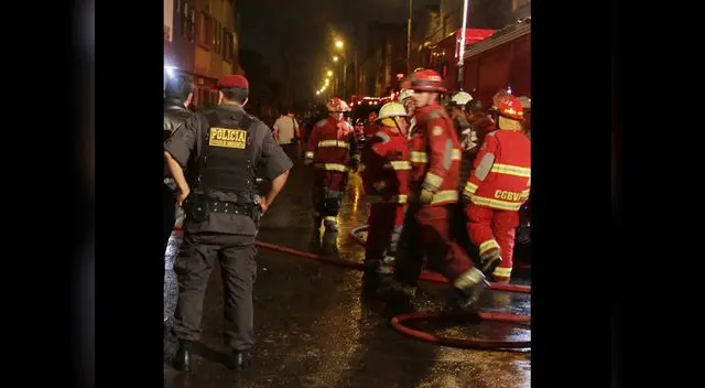 Bomberos tuvieron las noches más agitadas del año. Bomberos tuvieron las noches más agitadas del año.