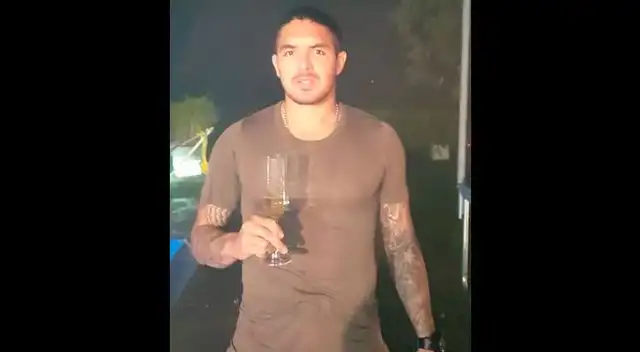 'Loco' recibió el 2016 junto a su familia
