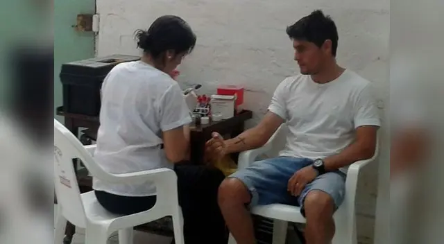 De inmediato pasó exámenes médicos. De inmediato pasó exámenes médicos.