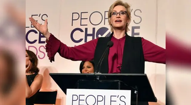 Jane Lynch será la maestra de ceremonia. 