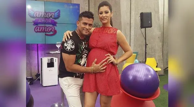 Son puro amor, amor, amor en Latina.