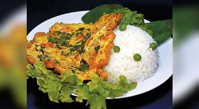 El secreto del chef: Si el guiso te salió salado añade dos rodajas de papa cruda y déjala hervir 30 minutos.