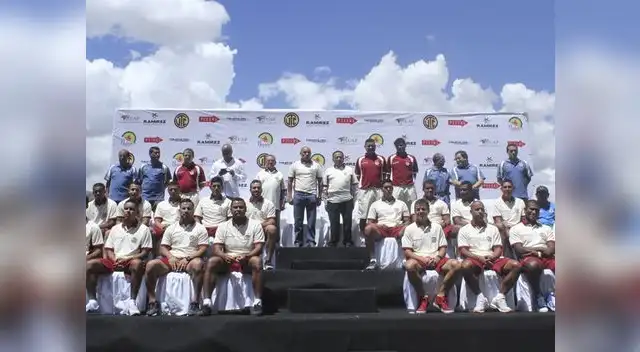 El plantel completo del equipo cajamarquino que es dirigido por Rafael Castillo. El plantel completo del equipo cajamarquino que es dirigido por Rafael Castillo.