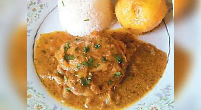 El secreto del chef: Para saber si el aceite está caliente para freír, coloca un diente de ajo y si se dora, está listo. El secreto del chef: Para saber si el aceite está caliente para freír, coloca un diente de ajo y si se dora, está listo.