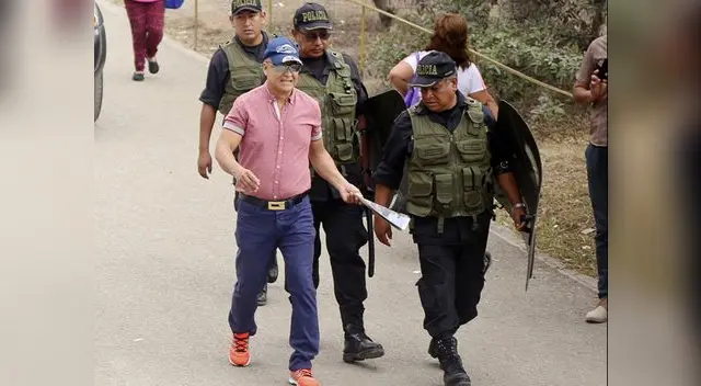 Hará una serie sobre su vida y publicará nuevo libro.