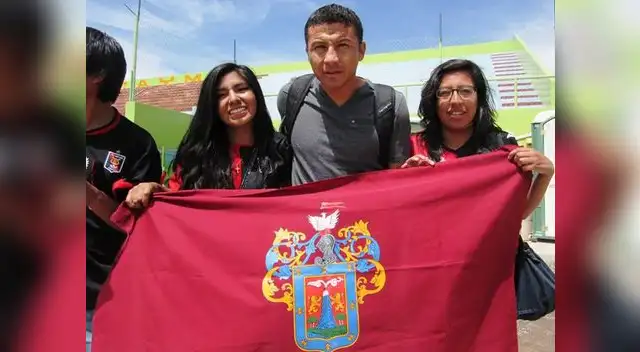 Cachete Zúñiga fue el más requerido por los seguidores del dominó.