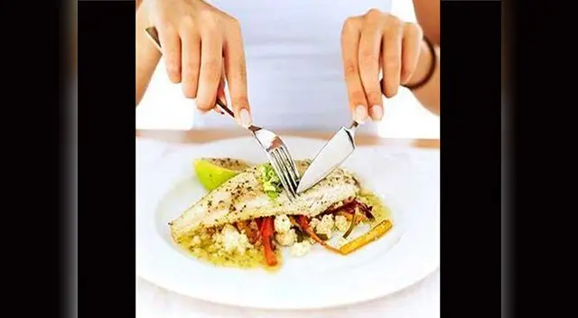 Comer pescado azul para mejorar la salud.