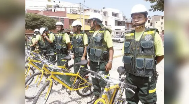 En comuna precisan que armas se entregarán solo a serenos que patrullen al lado de policías. En comuna precisan que armas se entregarán solo a serenos que patrullen al lado de policías.