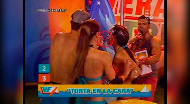 La participante abofeteó a Rosángela tras el escupitajo. La participante abofeteó a Rosángela tras el escupitajo.