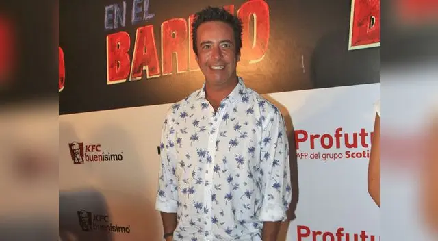 Es un gran humorista. Es un gran humorista.