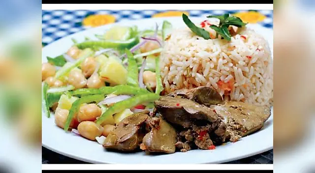 El secreto del chef: Servir el arroz acompañado de la ensalada de garbanzos