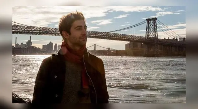 Las autoridades creen que se trata de un suicidio. Las autoridades creen que se trata de un suicidio.