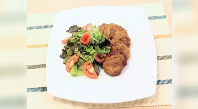 El secreto del chef: Al formar las hamburguesas, procura manipularlas lo menos posible para evitar que se pongan como caucho.