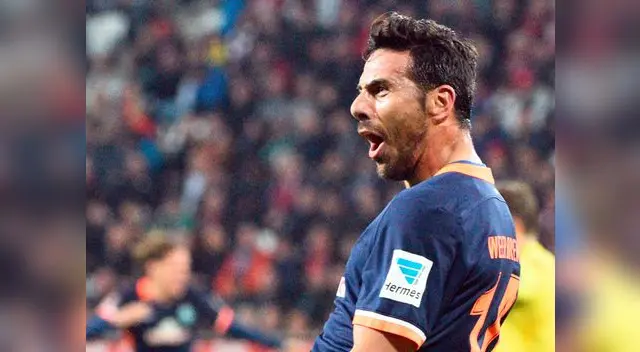 Entró en el top 5 de los máximos goleadores históricos de Alemania. 